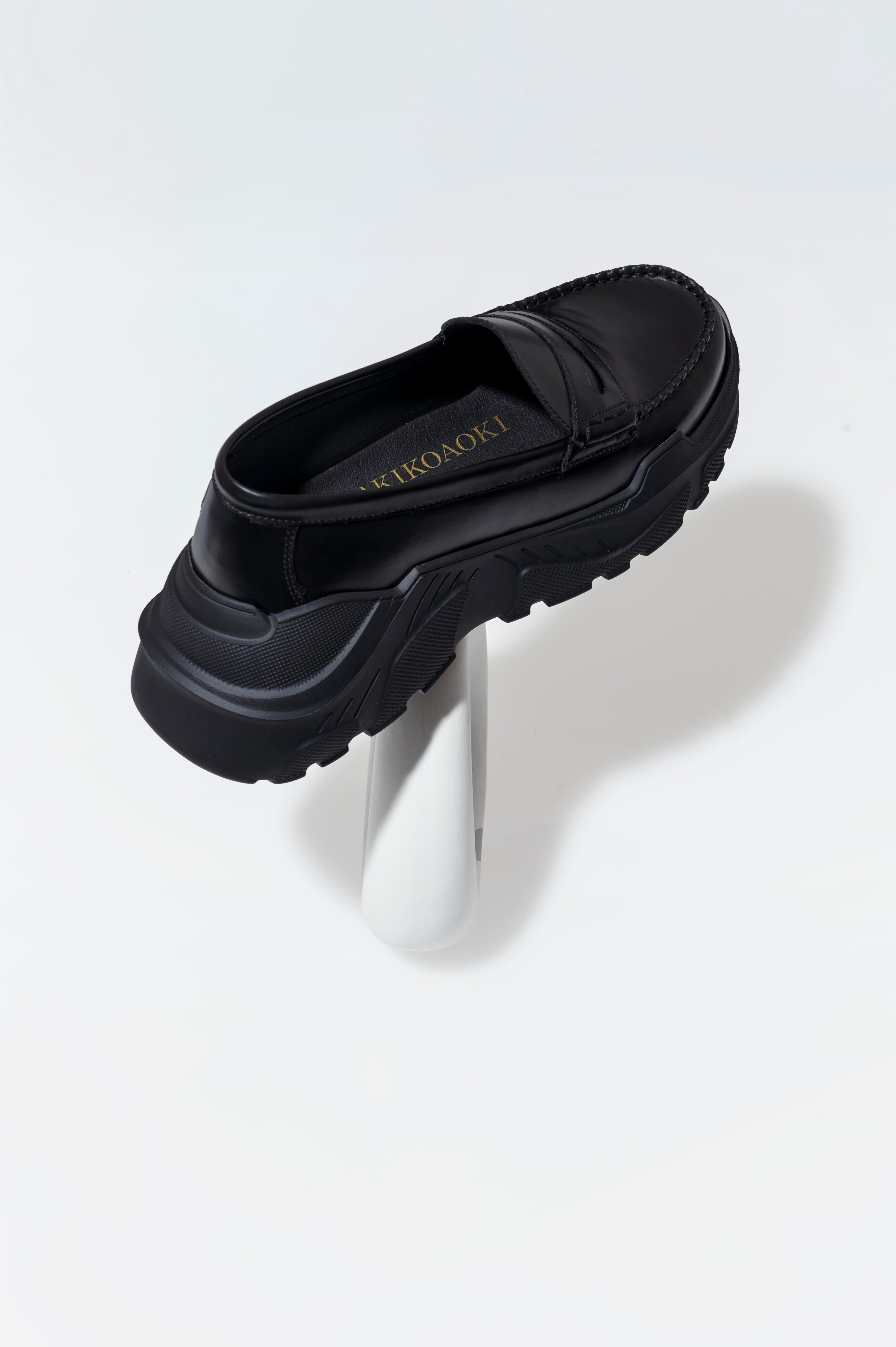 Regulated Gravity-faux leather BK×BK（合皮） – AKIKOAOKI