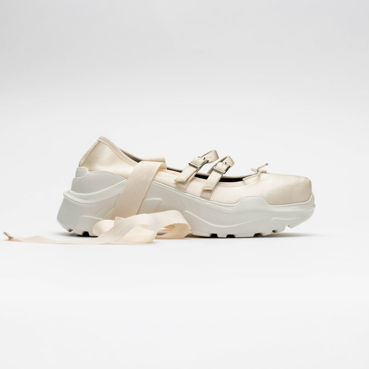 Giselle-satin Ivory x WH – AKIKOAOKI(アキコアオキ)公式オンラインストア